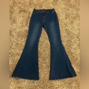 Amazon No-Name Flare Jeans